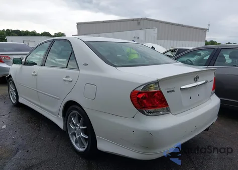 2006 Toyota Camry Le z USA, uszkodzony, nr VIN 4T1BE32K66U642231